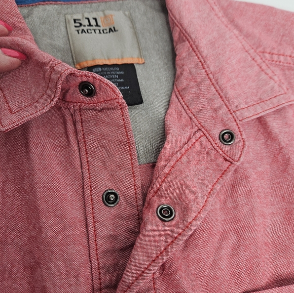 5.11 Tactical Men's Light Red Chambray Oxford Snap Front Casual Shirt Size M - Picture 6 of 9